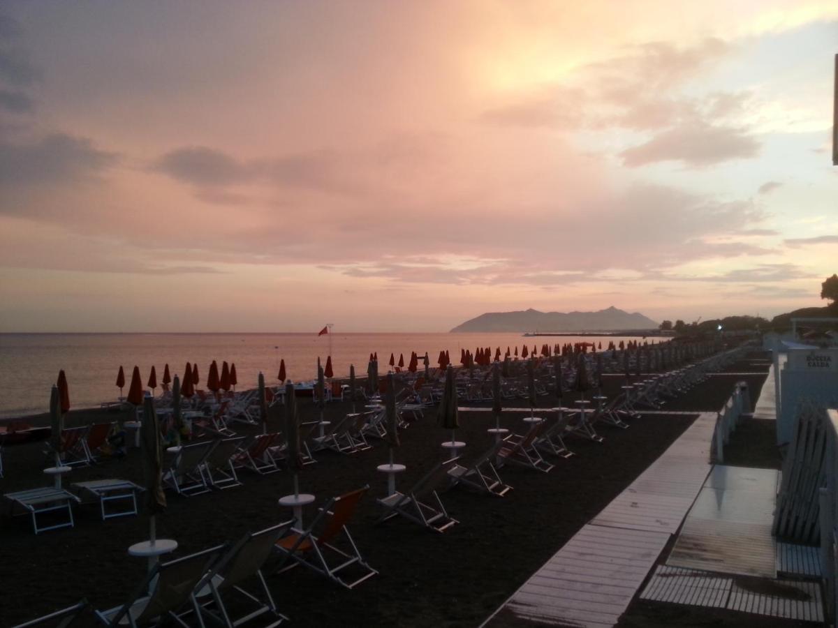 Hotel Torre Del Sole Terracina Esterno foto