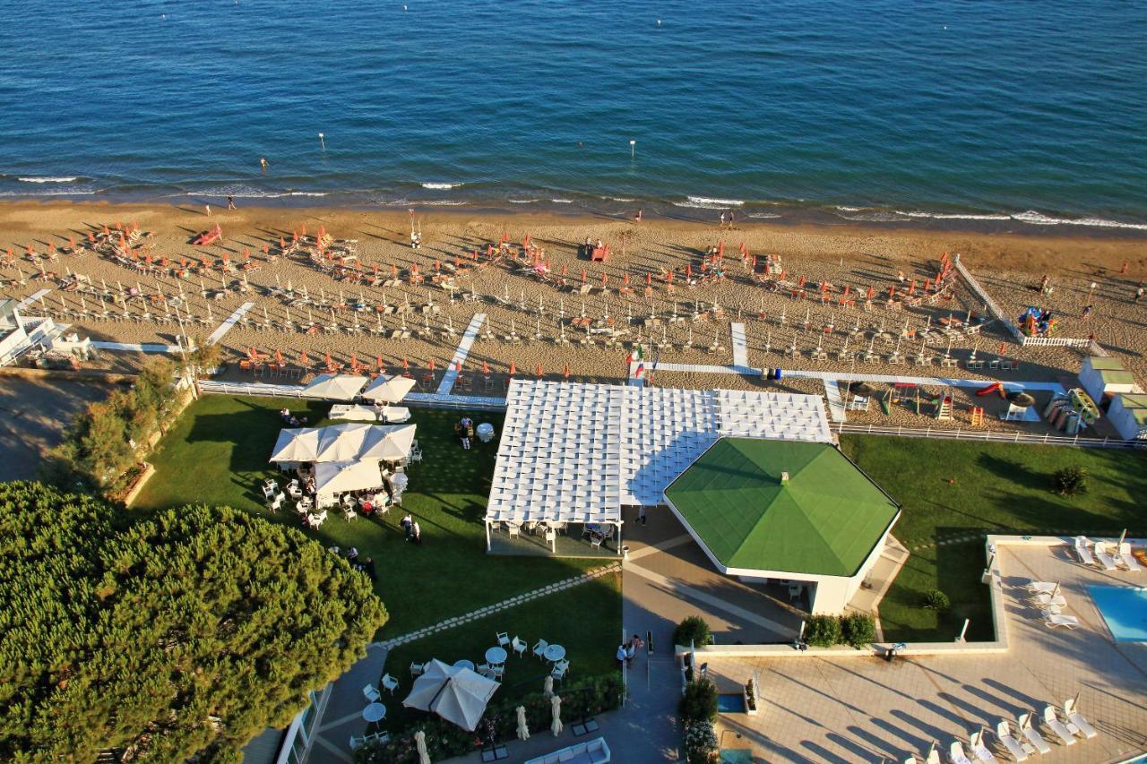 Hotel Torre Del Sole Terracina Esterno foto