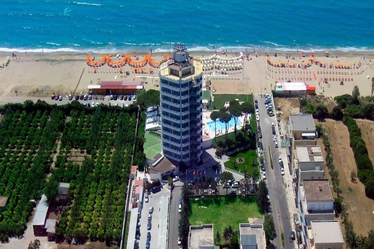 Hotel Torre Del Sole Terracina Esterno foto